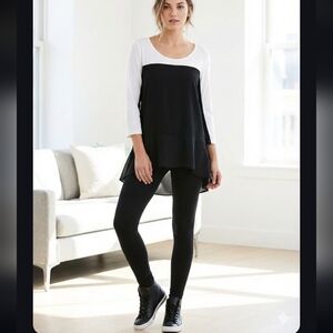 Coco Bianco Black and White Scoop-Neck Tunic Top